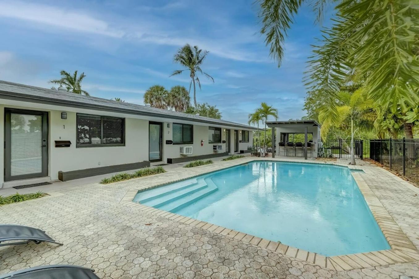 Waterfront Apartment Private Patio Pool فورت لودرديل المظهر الخارجي الصورة