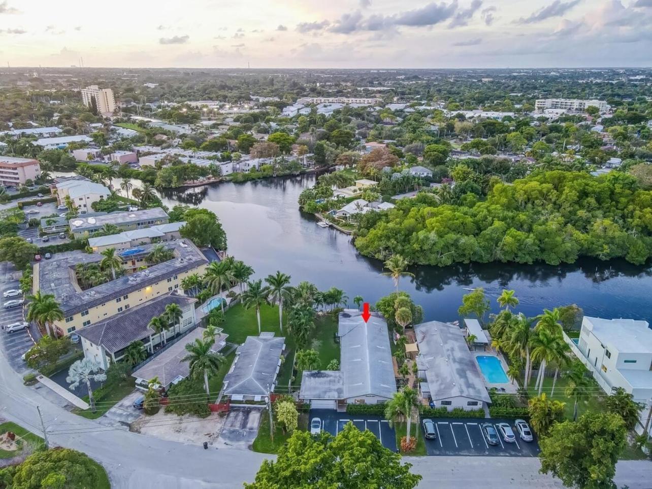Waterfront Apartment Private Patio Pool فورت لودرديل المظهر الخارجي الصورة