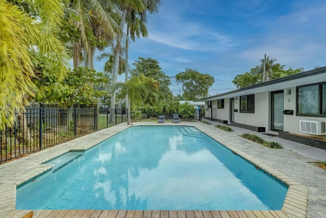 Waterfront Apartment Private Patio Pool فورت لودرديل المظهر الخارجي الصورة