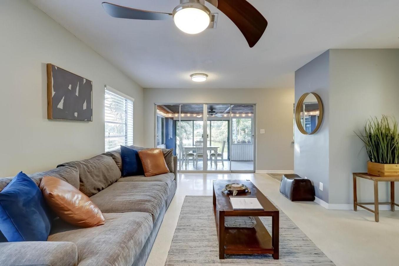 Waterfront Apartment Private Patio Pool فورت لودرديل المظهر الخارجي الصورة